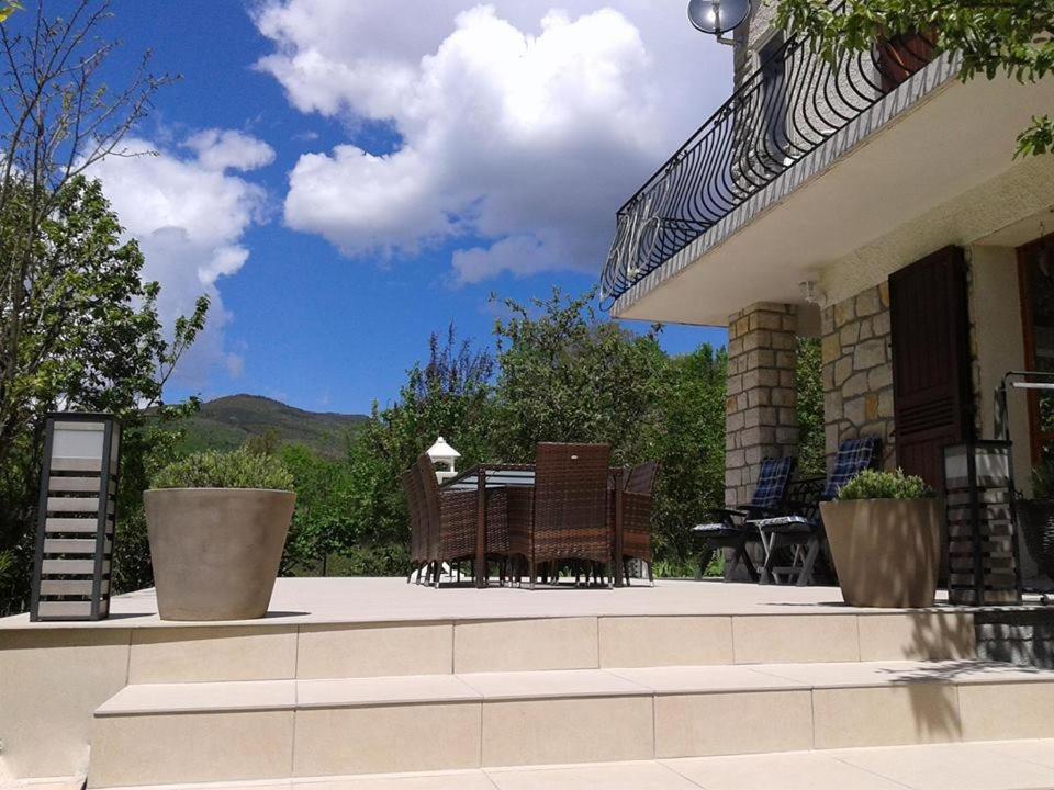 Bnb Castellane Chambre D'Hotes B&B Exterior foto
