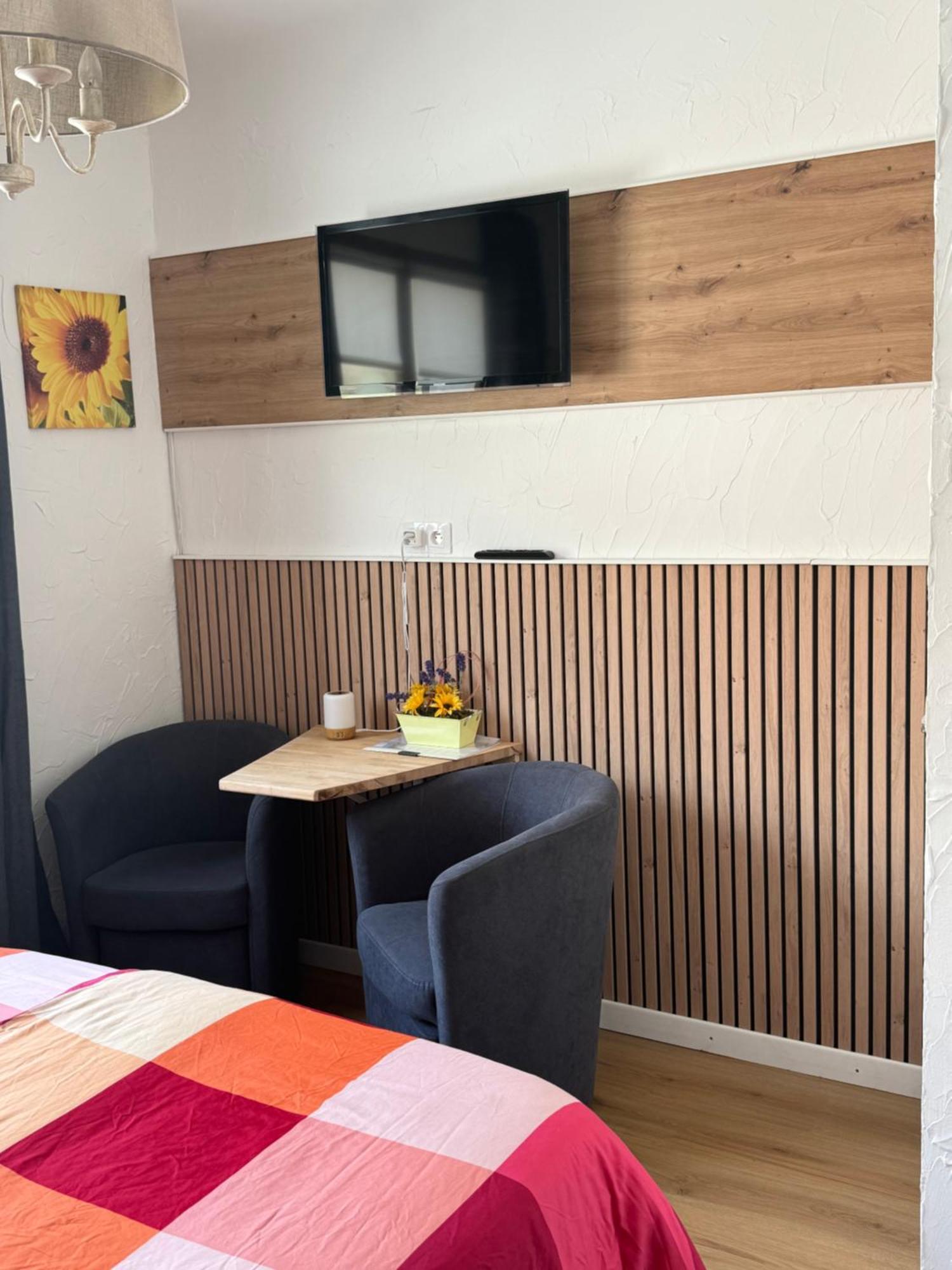Bnb Castellane Chambre D'Hotes B&B Exterior foto