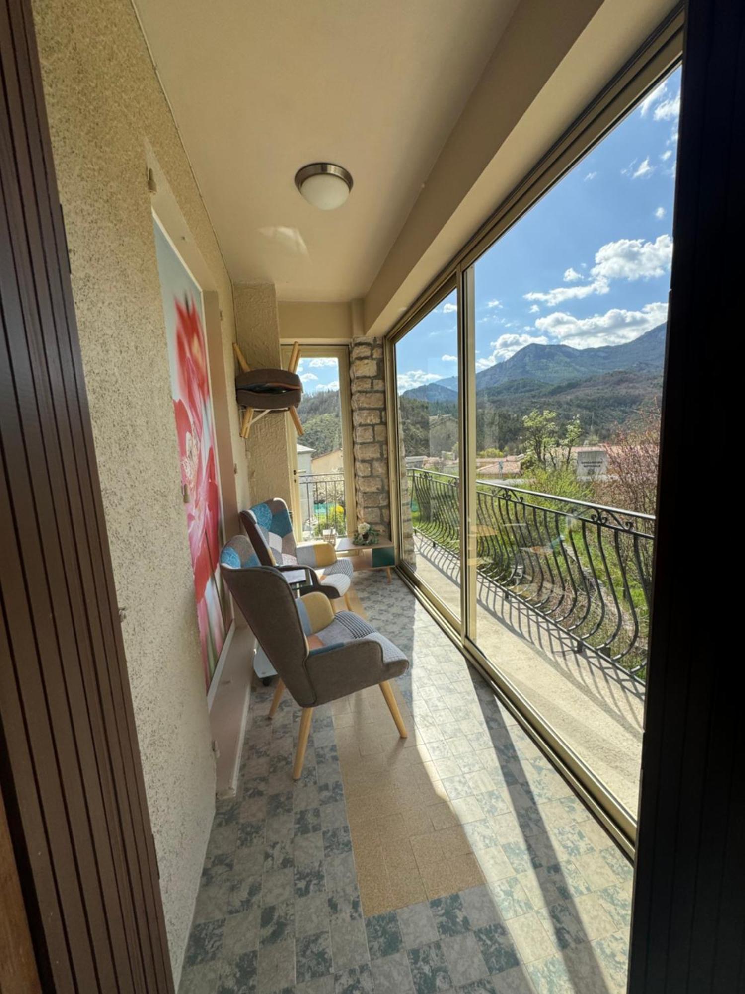 Bnb Castellane Chambre D'Hotes B&B Exterior foto