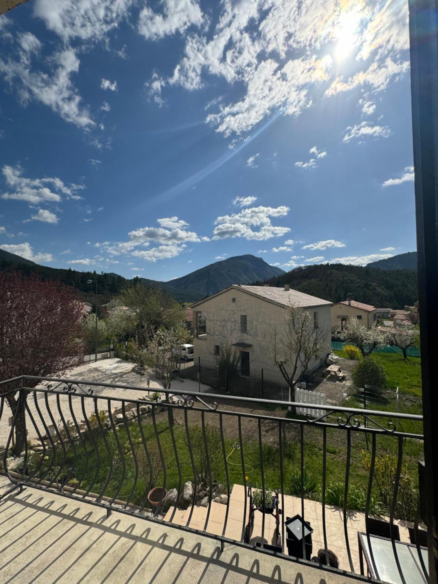 Bnb Castellane Chambre D'Hotes B&B Exterior foto